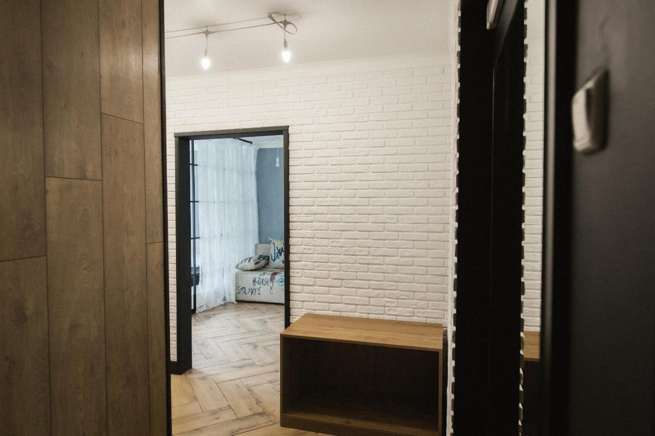 Loft-Style Apartment Измаил Екстериор снимка