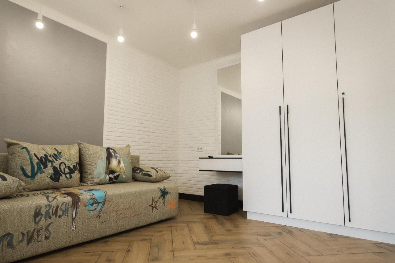 Loft-Style Apartment Измаил Екстериор снимка