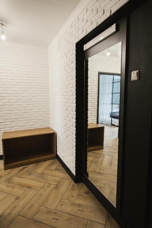 Loft-Style Apartment Измаил Екстериор снимка