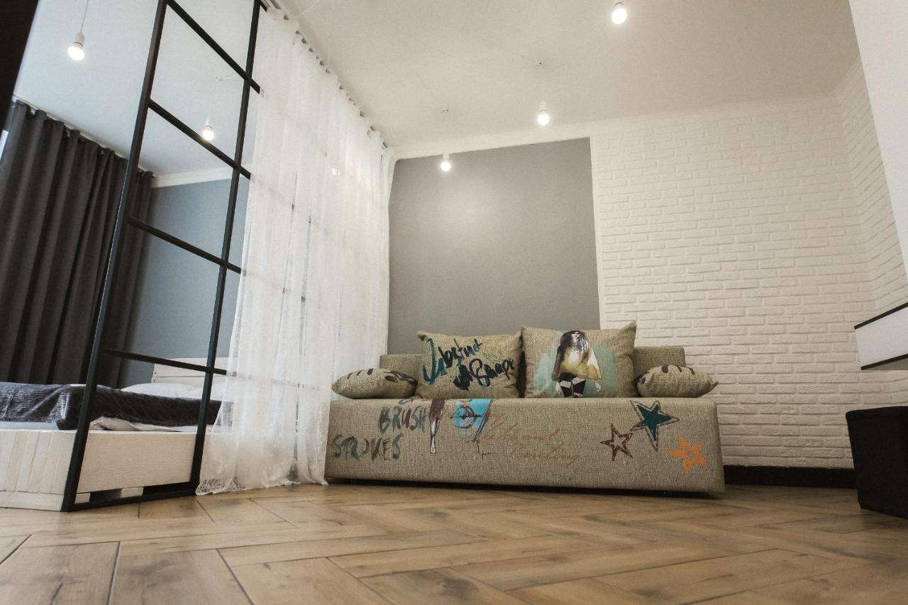 Loft-Style Apartment Измаил Екстериор снимка