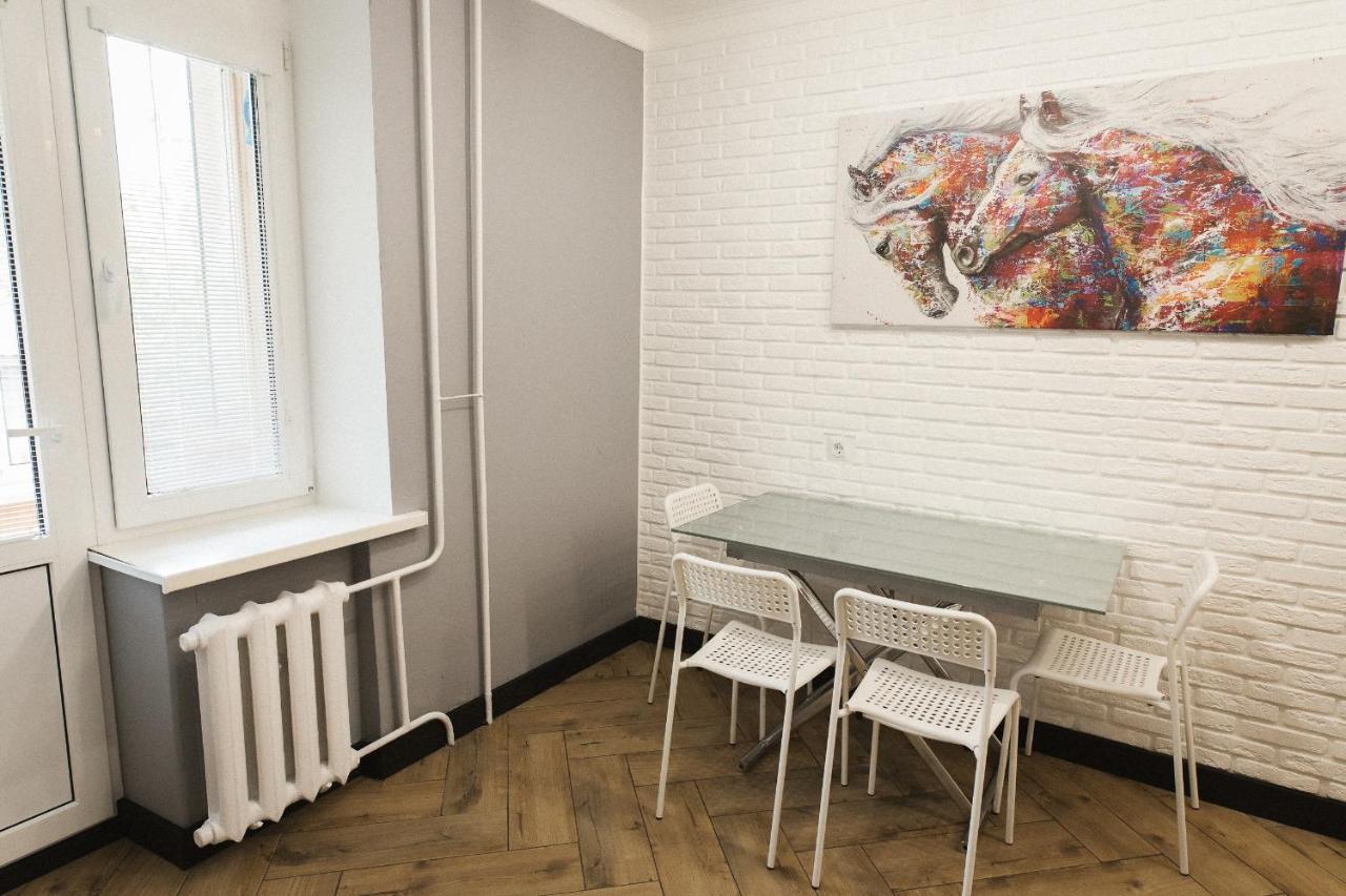 Loft-Style Apartment Измаил Екстериор снимка